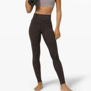 Lululemon Align Pant 28" Wild Thing Camo Brown Earth Multi
Size 0